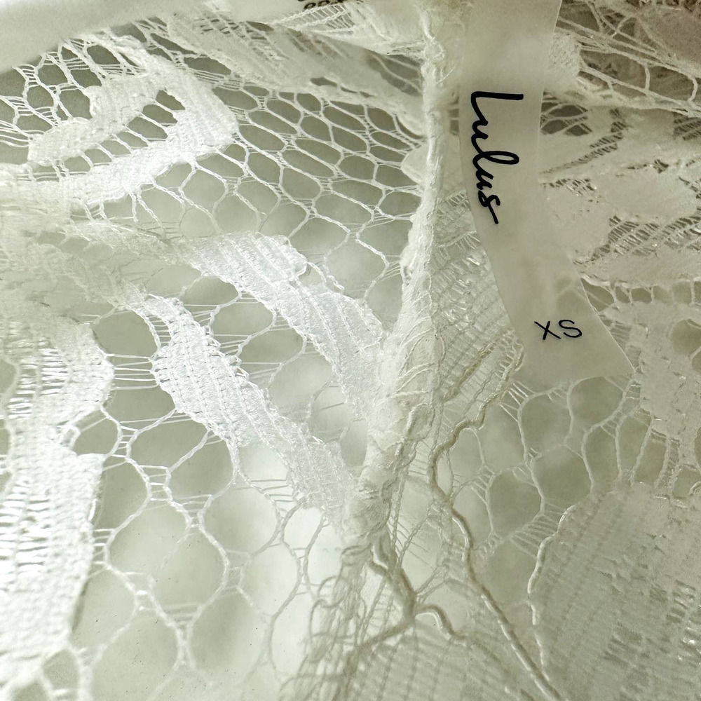 Lulus NWT Unforgettable Romance Sheer Lace Halter Thong Bodysuit White Size XS - Picture 10 of 11